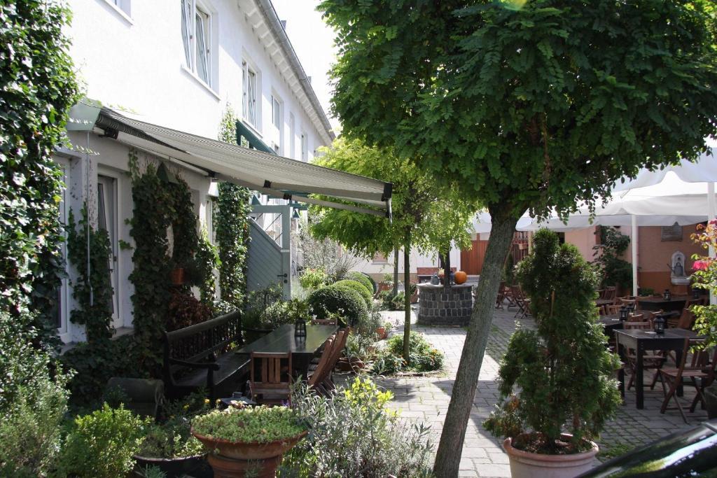 Hotel Gasthof Gruener Wald Hofheim am Taunus Ngoại thất bức ảnh